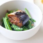 鯖缶と小松菜炒めのレシピ