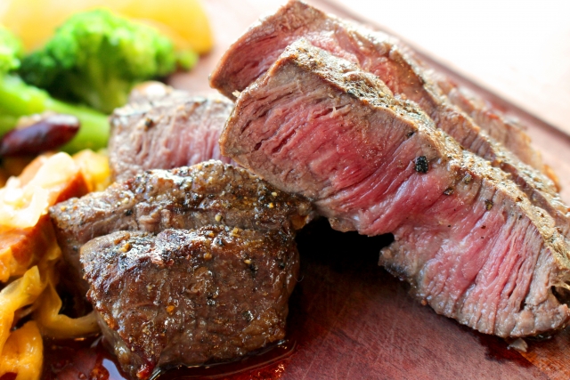 安いお肉を高級ステーキにする焼き方レシピ